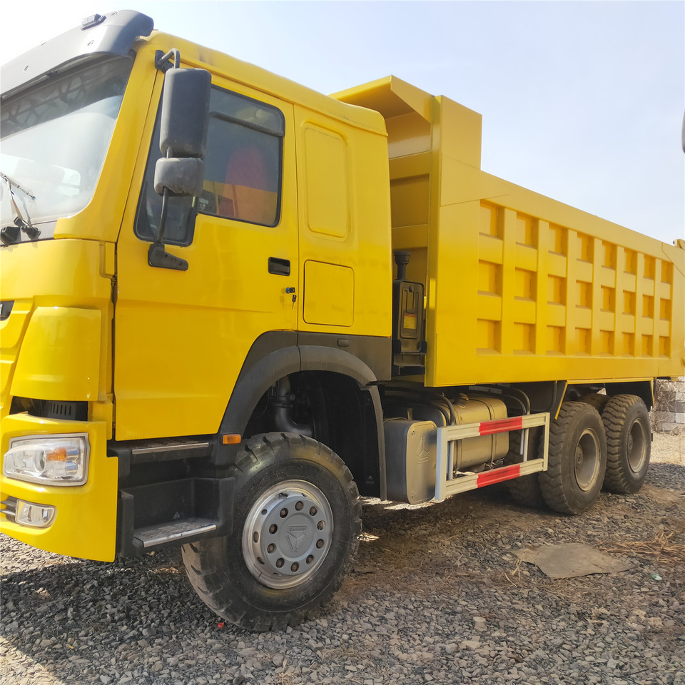 SINOTRUK HOWO - Кипер: слика 2 SINOTRUK HOWO - Кипер: слика 2