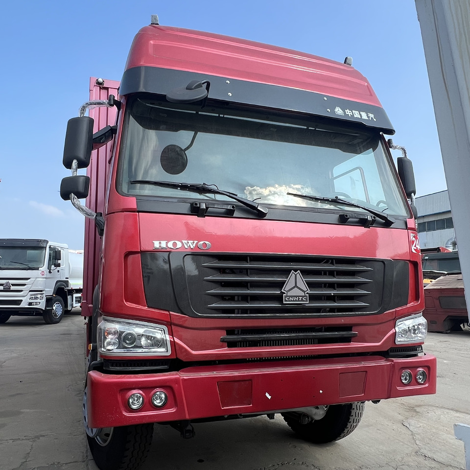 SINOTRUK HOWO - Камион сандучар: слика 2 SINOTRUK HOWO - Камион сандучар: слика 2