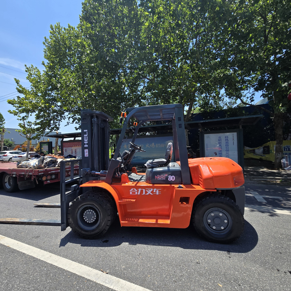 Toyota FD35 - Дизел вилушкар: слика 1 Toyota FD35 - Дизел вилушкар: слика 1