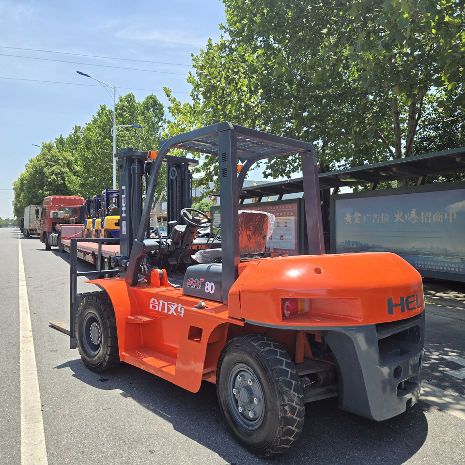 Toyota FD35 - Дизел вилушкар: слика 2 Toyota FD35 - Дизел вилушкар: слика 2