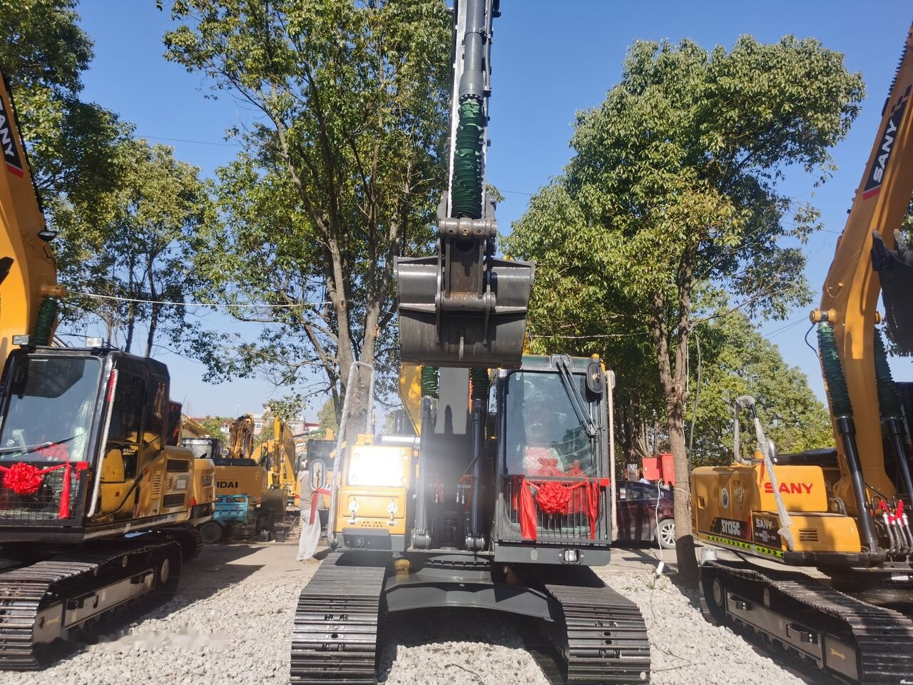Volvo EC140DL - Багер гасеничар: слика 1 Volvo EC140DL - Багер гасеничар: слика 1