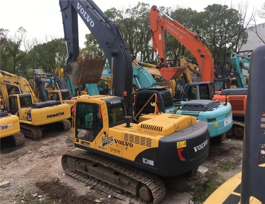 Volvo EC240 B LC - Багер гасеничар: слика 1 Volvo EC240 B LC - Багер гасеничар: слика 1