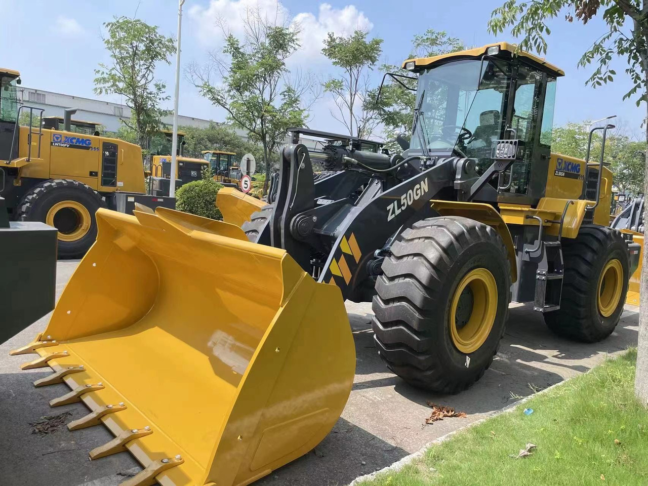 XCMG ZL50GN - Натоварувач на тркала: слика 2 XCMG ZL50GN - Натоварувач на тркала: слика 2