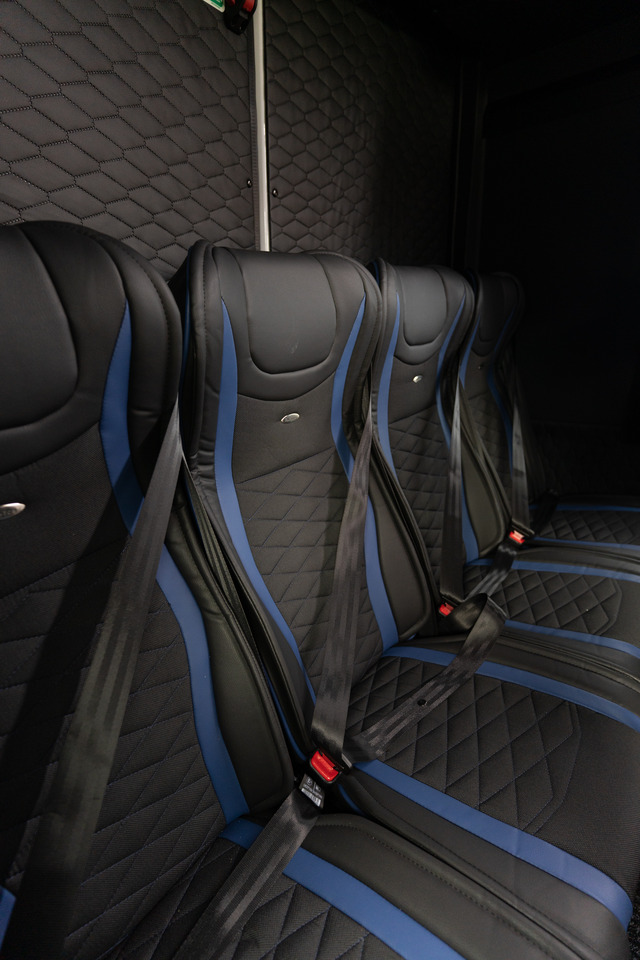 Mercedes-Benz Sprinter - Минибус, Патничко комбе: слика 4 Mercedes-Benz Sprinter - Минибус, Патничко комбе: слика 4