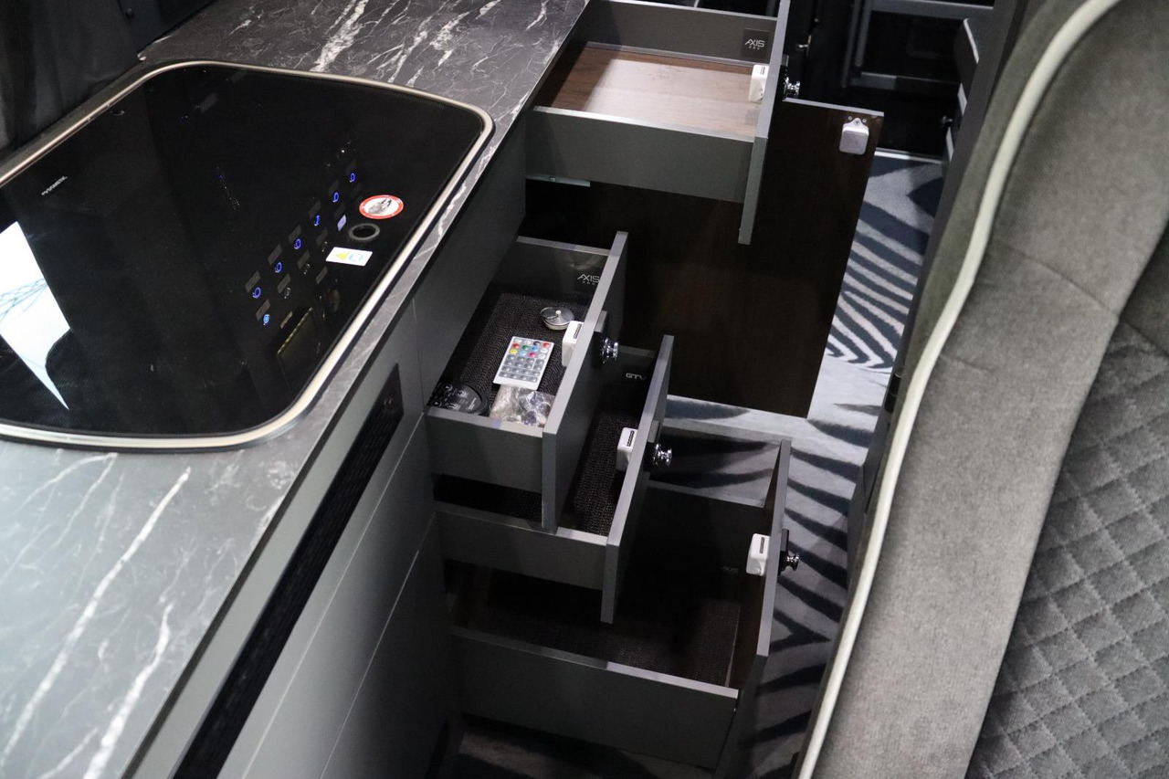 Mercedes-Benz Sprinter - Кампер комбе: слика 3 Mercedes-Benz Sprinter - Кампер комбе: слика 3
