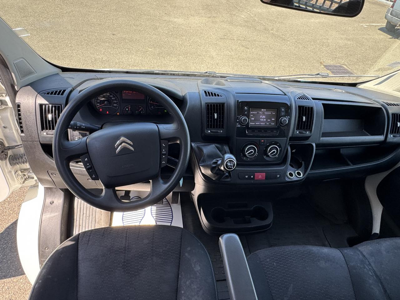 CITROEN CITROËN JUMPER 3T5 PLATEAU 4M20 2.2 HDI 140 CH - Комбе со отворен сандак: слика 4 CITROEN CITROËN JUMPER 3T5 PLATEAU 4M20 2.2 HDI 140 CH - Комбе со отворен сандак: слика 4