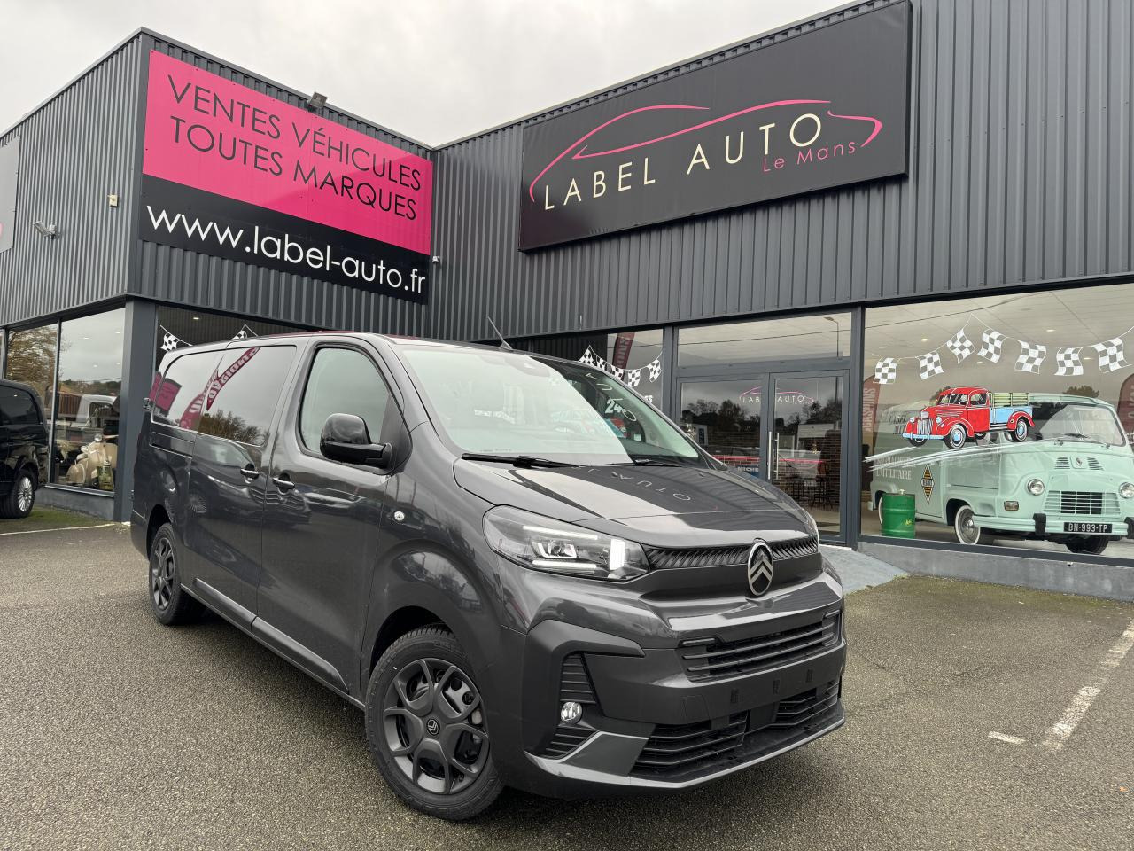 CITROEN Jumpy XL 2.0 BlueHDi - 180 S&S - BV EAT8 III CABINE APPROFONDIE Cabine approfondie Fixe PHASE 2 - Товарно комбе: слика 1 CITROEN Jumpy XL 2.0 BlueHDi - 180 S&S - BV EAT8 III CABINE APPROFONDIE Cabine approfondie Fixe PHASE 2 - Товарно комбе: слика 1