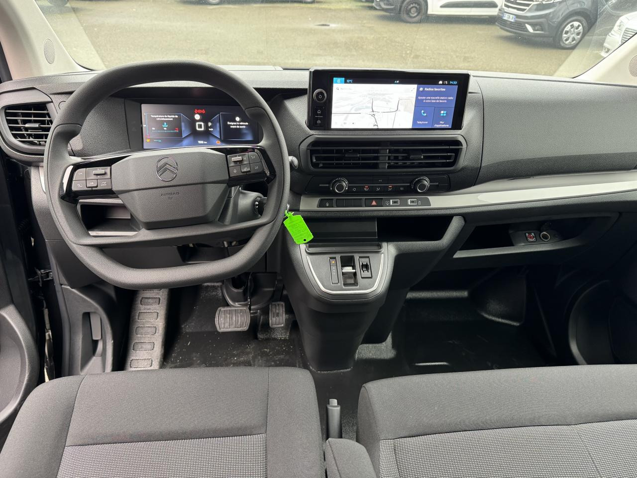 CITROEN Jumpy XL 2.0 BlueHDi - 180 S&S - BV EAT8 III CABINE APPROFONDIE Cabine approfondie Fixe PHASE 2 - Товарно комбе: слика 3 CITROEN Jumpy XL 2.0 BlueHDi - 180 S&S - BV EAT8 III CABINE APPROFONDIE Cabine approfondie Fixe PHASE 2 - Товарно комбе: слика 3