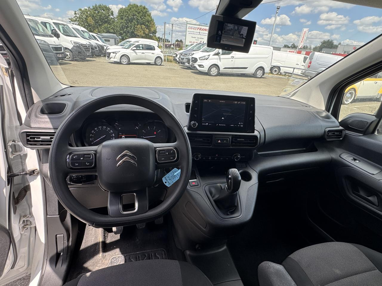 CITROEN berlingo M 650KG BLUEHDI 100 S&S DRIVER BVM5 - Товарно комбе: слика 3 CITROEN berlingo M 650KG BLUEHDI 100 S&S DRIVER BVM5 - Товарно комбе: слика 3