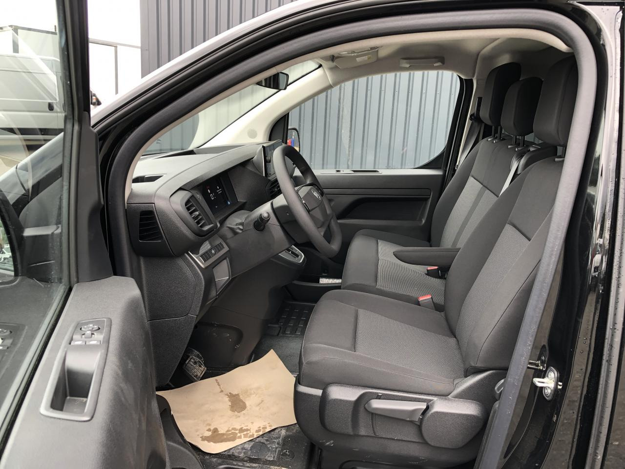CITROEN jumpy M 2.0 BLUEHDI 180CH S&S CABINE APPROFONDIE FIXE EAT8 - Товарно комбе: слика 4 CITROEN jumpy M 2.0 BLUEHDI 180CH S&S CABINE APPROFONDIE FIXE EAT8 - Товарно комбе: слика 4