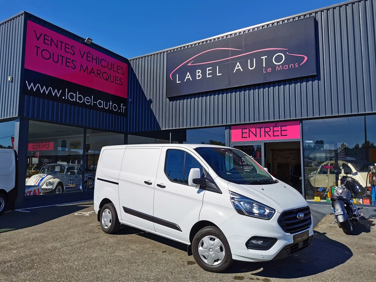 Ford Transit Custom 280 L1H1 2.0 ECOBLUE 130 S&S TREND BUSINESS BVA6 - Товарно комбе: слика 1 Ford Transit Custom 280 L1H1 2.0 ECOBLUE 130 S&S TREND BUSINESS BVA6 - Товарно комбе: слика 1