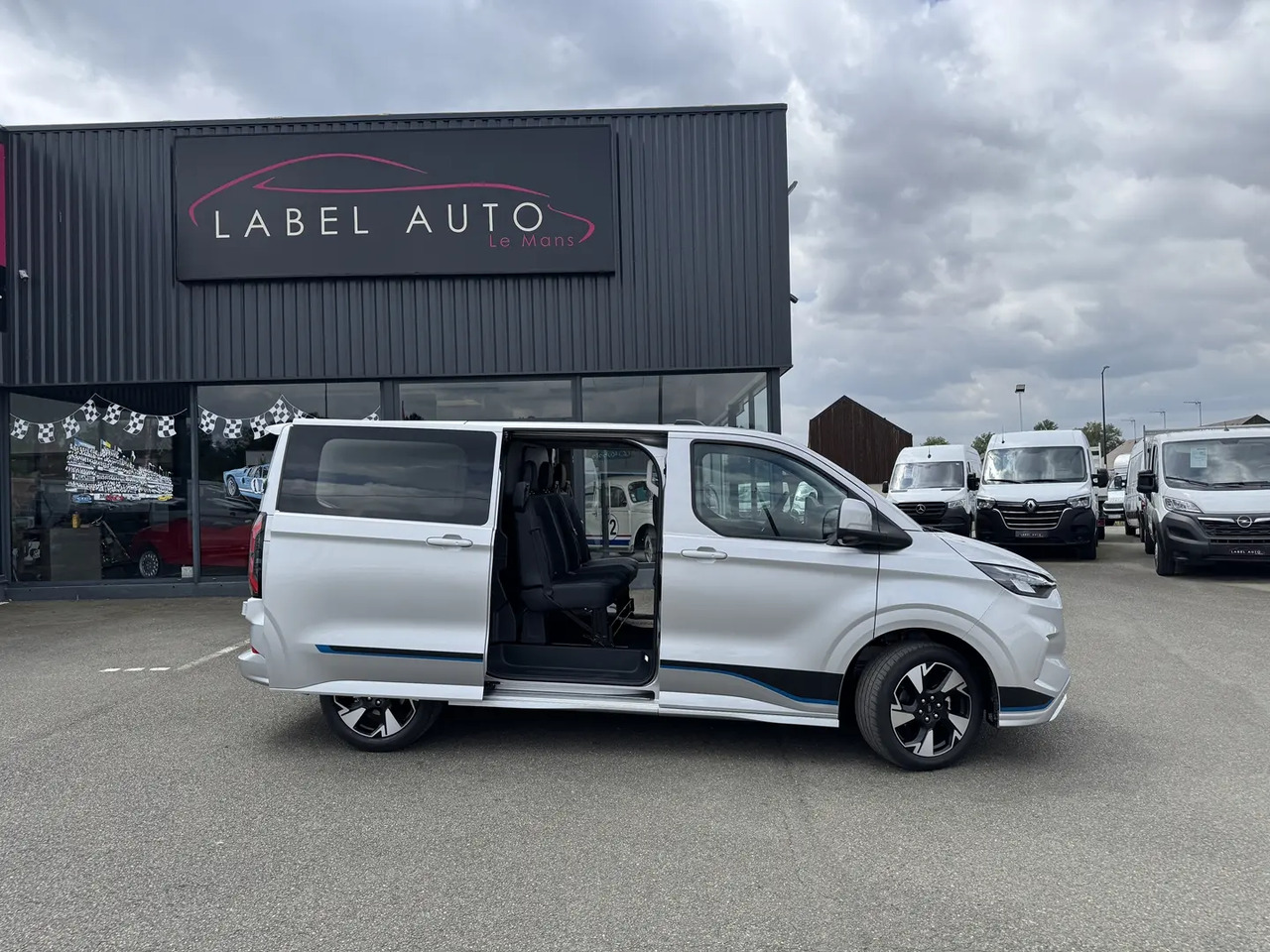 Ford Transit Custom 320 L1H1 2.0 ECOBLUE 170CH CABINE APPROFONDIE SPORT BVA8 - Комби со двојна кабина: слика 1 Ford Transit Custom 320 L1H1 2.0 ECOBLUE 170CH CABINE APPROFONDIE SPORT BVA8 - Комби со двојна кабина: слика 1