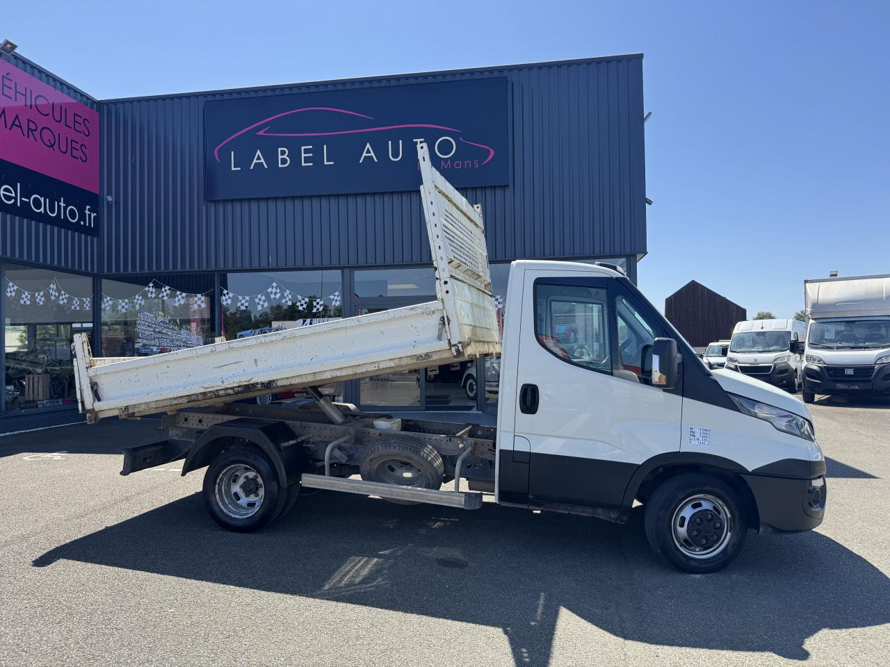 IVECO Daily 35 C 14 S&S (Quad-Leaf) CHASSIS CABINE 2014 35C/35S Chassis cabine 35 C Epmt.3.45 PHASE 3 - Комби кипер: слика 1 IVECO Daily 35 C 14 S&S (Quad-Leaf) CHASSIS CABINE 2014 35C/35S Chassis cabine 35 C Epmt.3.45 PHASE 3 - Комби кипер: слика 1