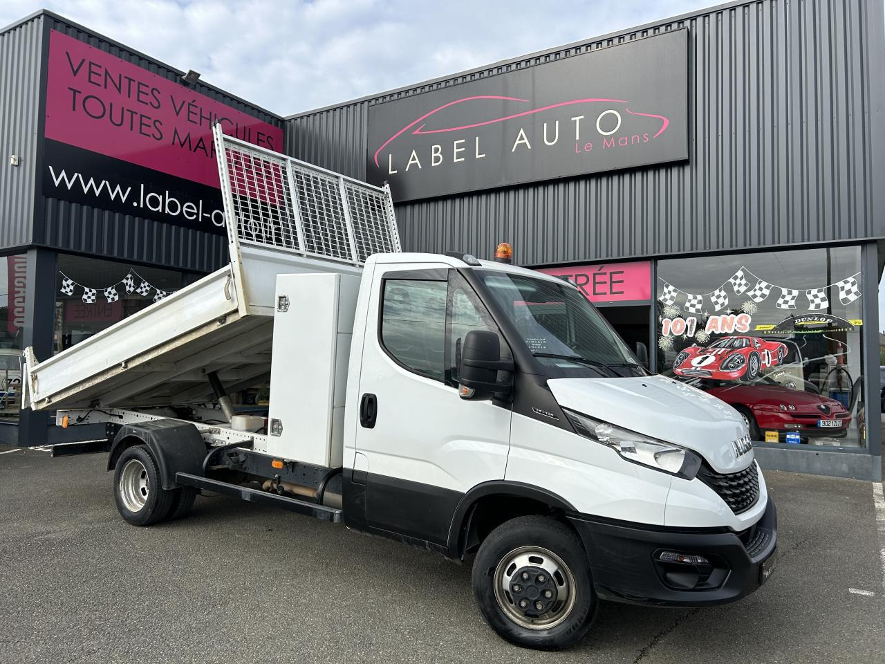 IVECO Daily 35 C 14 S&S (Quad-Leaf) CHASSIS CABINE 2014 35C/35S Chassis cabine 35 C Epmt.3.75 PHASE 3 - Комби кипер: слика 1 IVECO Daily 35 C 14 S&S (Quad-Leaf) CHASSIS CABINE 2014 35C/35S Chassis cabine 35 C Epmt.3.75 PHASE 3 - Комби кипер: слика 1