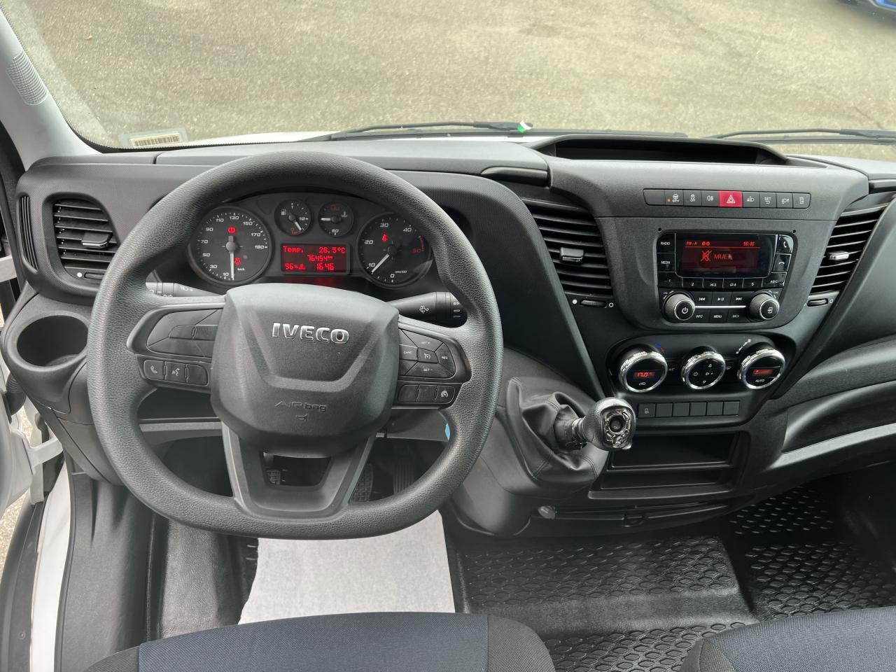 IVECO Daily 35 C 16 S&S (Quad-Leaf) CHASSIS CABINE 2014 35C/35S Chassis cabine 35 C Epmt.4.1 PHASE 4 - Комбе фургон: слика 4 IVECO Daily 35 C 16 S&S (Quad-Leaf) CHASSIS CABINE 2014 35C/35S Chassis cabine 35 C Epmt.4.1 PHASE 4 - Комбе фургон: слика 4