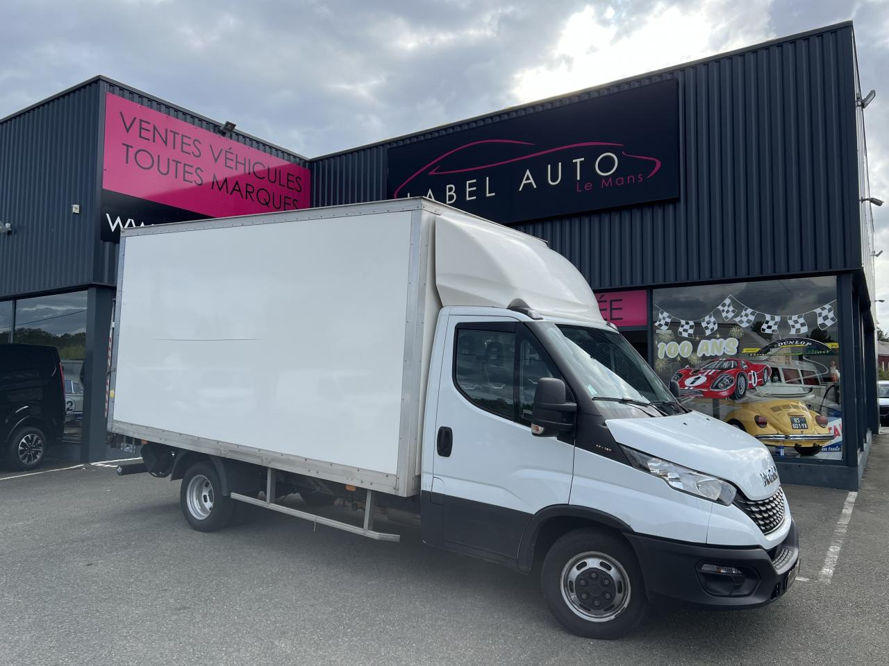 IVECO Daily 35 C 16 S&S (Quad-Leaf) CHASSIS CABINE 2014 35C/35S Chassis cabine 35 C Epmt.4.1 PHASE 4 - Комбе фургон: слика 5 IVECO Daily 35 C 16 S&S (Quad-Leaf) CHASSIS CABINE 2014 35C/35S Chassis cabine 35 C Epmt.4.1 PHASE 4 - Комбе фургон: слика 5