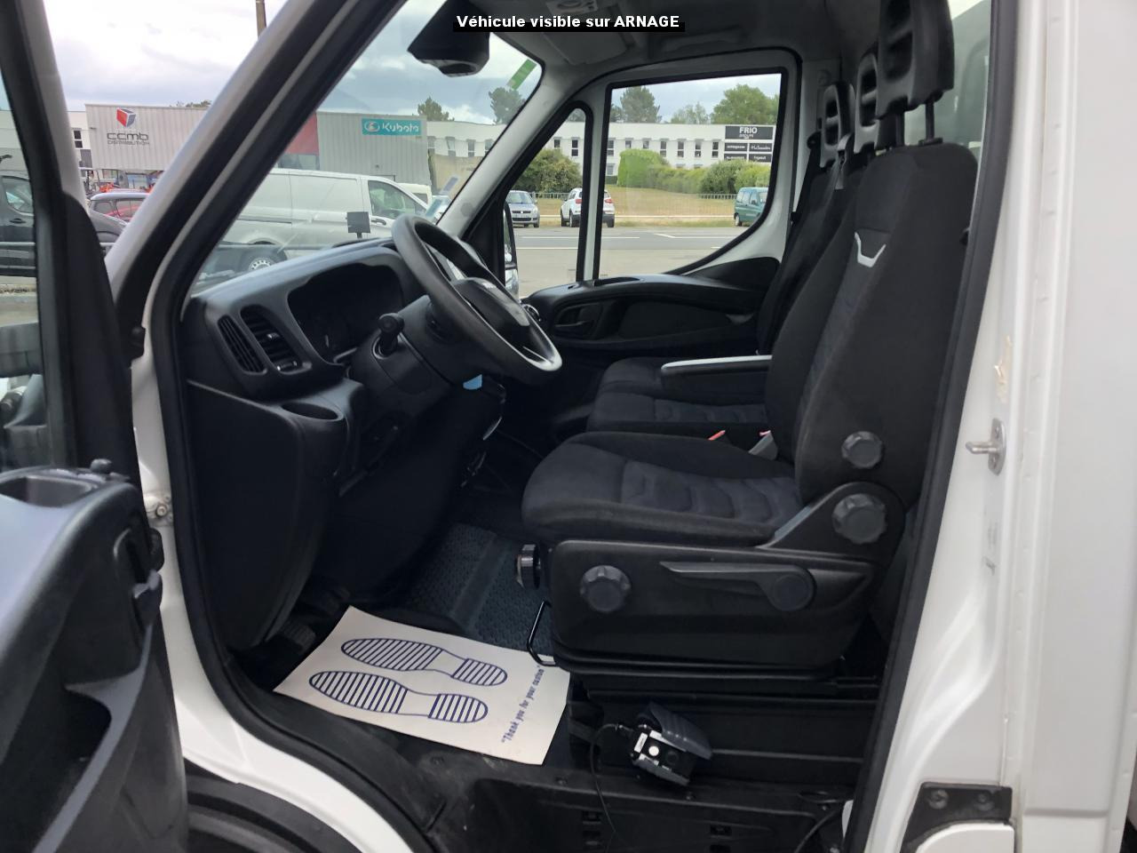 IVECO Daily 35 C 16H3.0 (Quad-Leaf) CHASSIS CABINE 2014 35C/35S Chassis cabine 35 C Epmt.3.75 PHASE 4 - Комби кипер: слика 5 IVECO Daily 35 C 16H3.0 (Quad-Leaf) CHASSIS CABINE 2014 35C/35S Chassis cabine 35 C Epmt.3.75 PHASE 4 - Комби кипер: слика 5