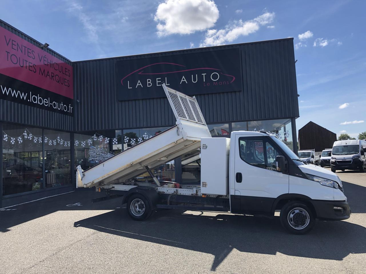 IVECO Daily 35C14 3T5 BENNE + COFFRE RJ 2.3L 140CH - Комби кипер: слика 1 IVECO Daily 35C14 3T5 BENNE + COFFRE RJ 2.3L 140CH - Комби кипер: слика 1