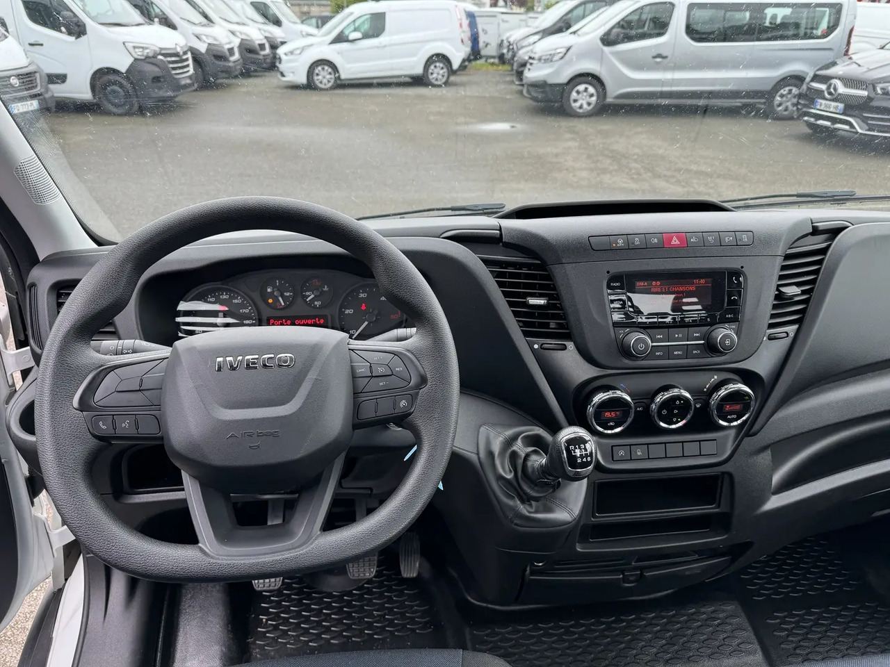 Iveco Daily 35C16H3.0 EMPATTEMENT 4100 - Камион за влечење: слика 4 Iveco Daily 35C16H3.0 EMPATTEMENT 4100 - Камион за влечење: слика 4