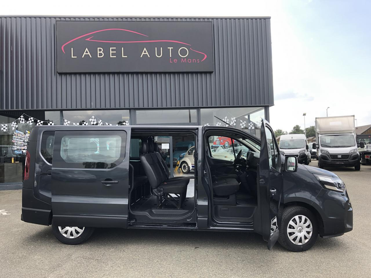 NISSAN PRIMASTAR COMBI L2H1 9 PLACES 2.0 DCI 145CH N-CONNECTA - Минибус, Патничко комбе: слика 1 NISSAN PRIMASTAR COMBI L2H1 9 PLACES 2.0 DCI 145CH N-CONNECTA - Минибус, Патничко комбе: слика 1