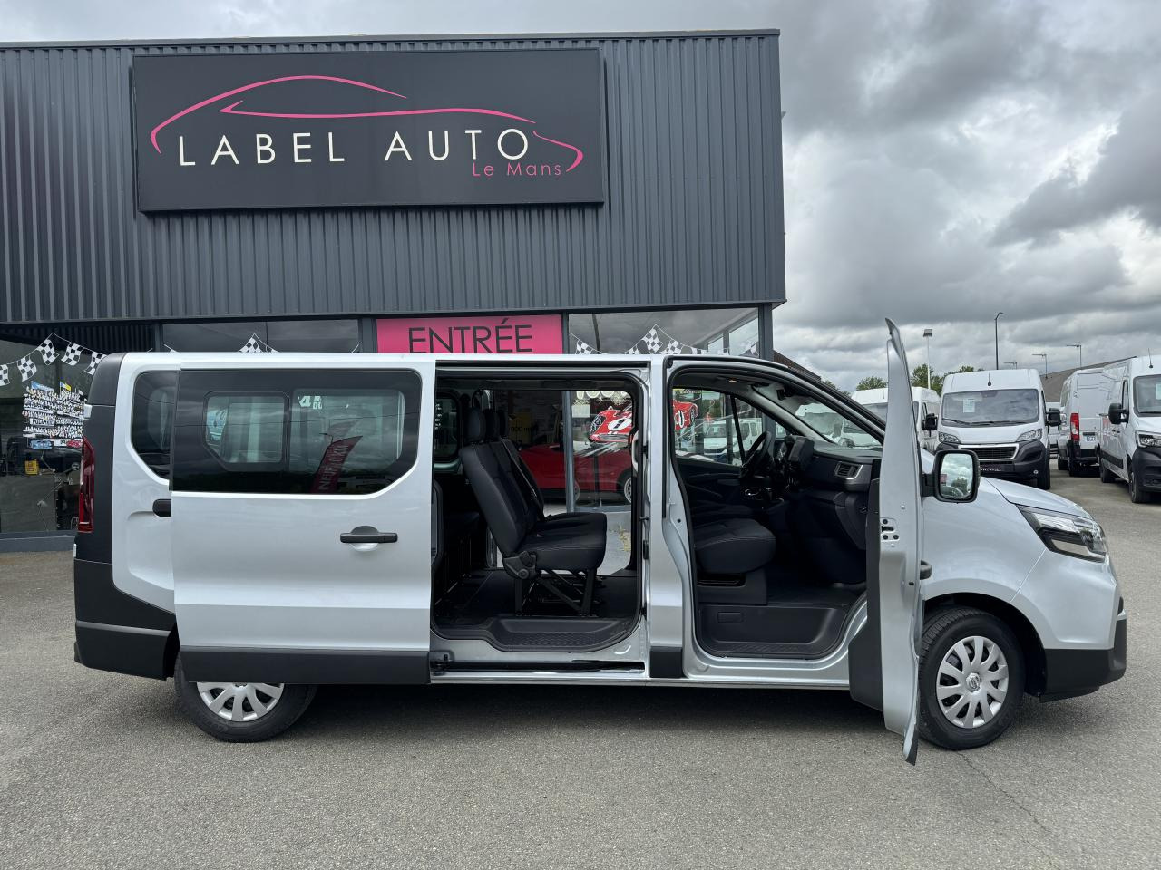 NISSAN Primastar N-Connecta 3.0t L2H1 2.0 dCi - 150 - BV DCT - S/S II 2021 COMBI Combi L2H1 PHASE 2 - Патничко комбе: слика 4 NISSAN Primastar N-Connecta 3.0t L2H1 2.0 dCi - 150 - BV DCT - S/S II 2021 COMBI Combi L2H1 PHASE 2 - Патничко комбе: слика 4