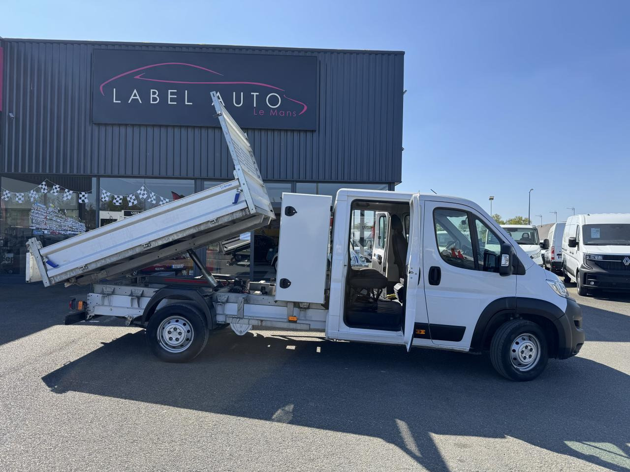 OPEL Movano 3.5t L3 2.2 HDi S&S Maxi - 165CH 2021 BENNE DOUBLE CABINE Benne Double Cabine Trive - Комби кипер: слика 1 OPEL Movano 3.5t L3 2.2 HDi S&S Maxi - 165CH 2021 BENNE DOUBLE CABINE Benne Double Cabine Trive - Комби кипер: слика 1