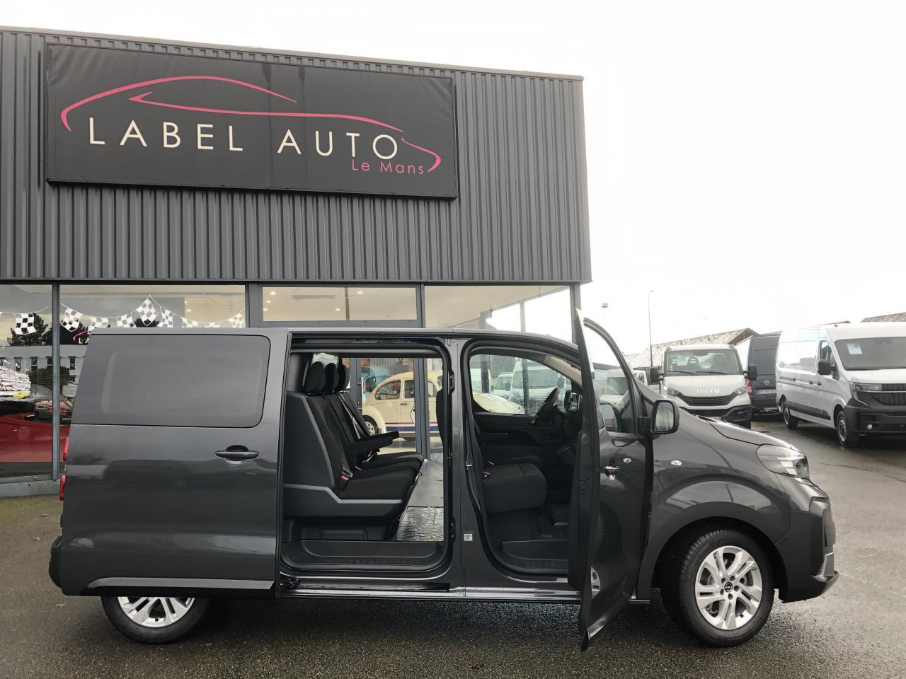 OPEL Vivaro XL 2.2 Diesel - 180CH EAT8 CABINE APPROFONDIE 5 PLACES - Товарно комбе: слика 3 OPEL Vivaro XL 2.2 Diesel - 180CH EAT8 CABINE APPROFONDIE 5 PLACES - Товарно комбе: слика 3
