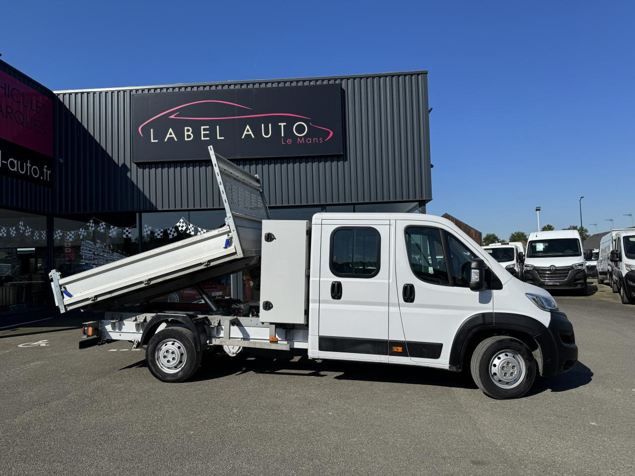 Opel Movano combi 165CH BLUEHDI S&S BENNE COFFRE DOUBLE CABINE 6 PLACES - Комби кипер: слика 1 Opel Movano combi 165CH BLUEHDI S&S BENNE COFFRE DOUBLE CABINE 6 PLACES - Комби кипер: слика 1