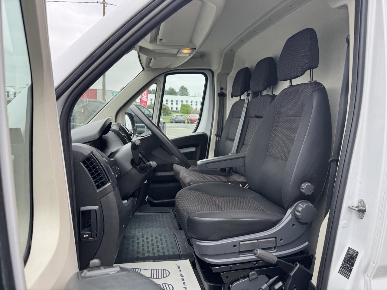 PEUGEOT BOXER 3T3 L3H2 2.2 HDI 140CH ASPHALT - Товарно комбе: слика 5 PEUGEOT BOXER 3T3 L3H2 2.2 HDI 140CH ASPHALT - Товарно комбе: слика 5