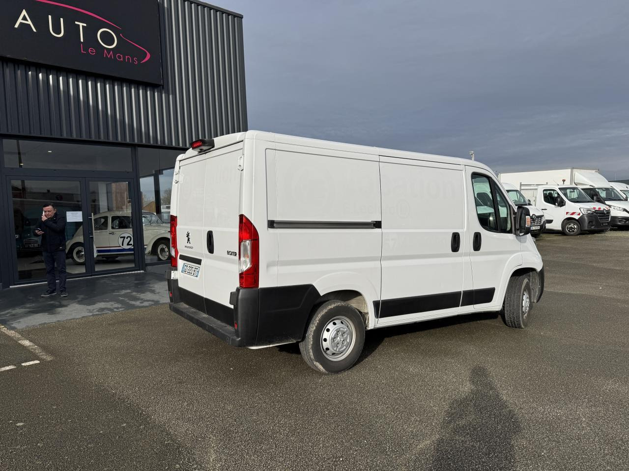 Peugeot Boxer 330 L1H1 2.2 BLUEHDI S&S 140CH ASPHALT - Товарно комбе: слика 5 Peugeot Boxer 330 L1H1 2.2 BLUEHDI S&S 140CH ASPHALT - Товарно комбе: слика 5