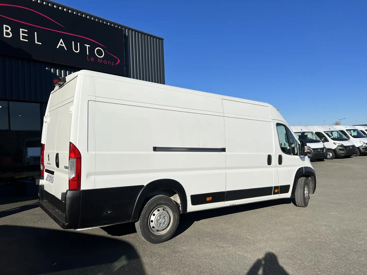 Peugeot Boxer 435 L4H2 2.2 BLUEHDI S&S 140CH ASPHALT - Товарно комбе: слика 5 Peugeot Boxer 435 L4H2 2.2 BLUEHDI S&S 140CH ASPHALT - Товарно комбе: слика 5