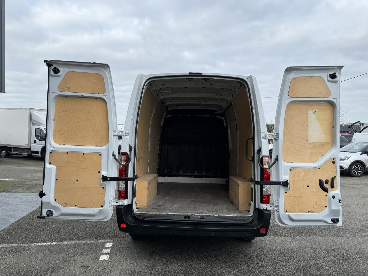 RENAULT MASTER 3T3 L2H2 2.3 DCI 135CH CONFORT - Товарно комбе: слика 3 RENAULT MASTER 3T3 L2H2 2.3 DCI 135CH CONFORT - Товарно комбе: слика 3