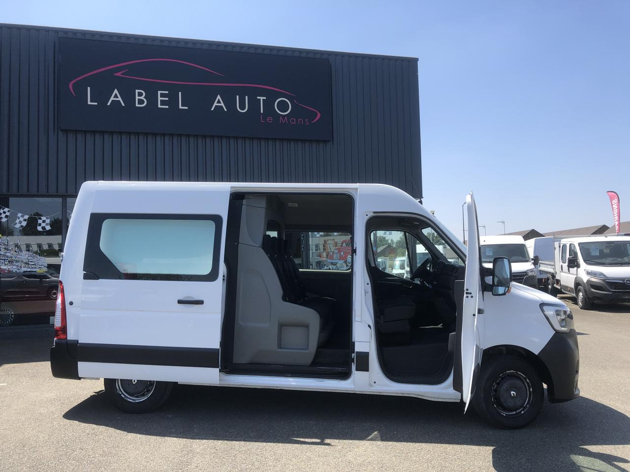 RENAULT MASTER 3T5 L2H2 2.3 DCI 135 CONFORT CABINE APPROFONDIE 7 PLACES - Товарно комбе: слика 3 RENAULT MASTER 3T5 L2H2 2.3 DCI 135 CONFORT CABINE APPROFONDIE 7 PLACES - Товарно комбе: слика 3