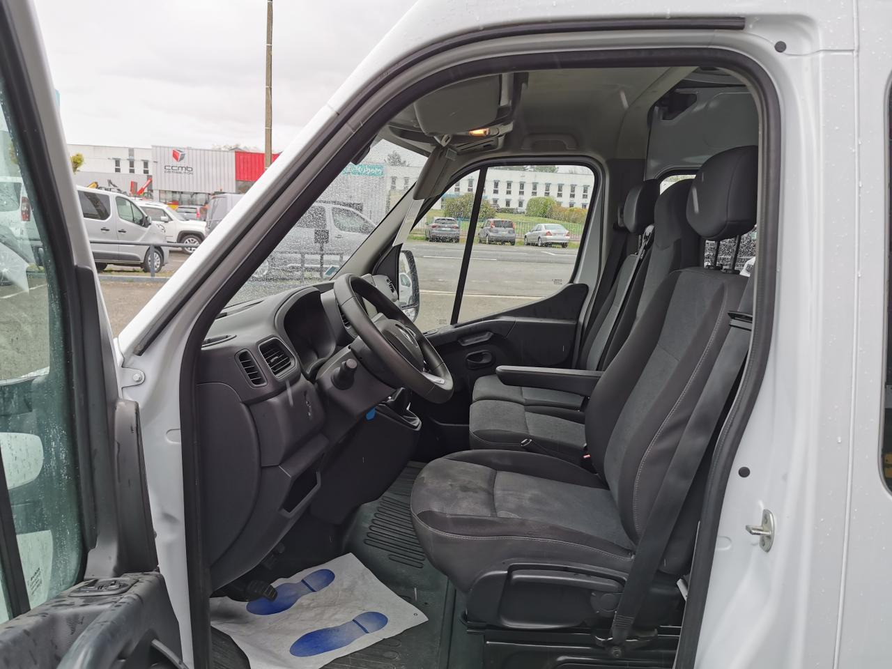 RENAULT Master Confort F3300 L2H2 2.3 dCi - 135 III CABINE APPROFONDIE Cabine approfondie L2H2 Traction PHA - Товарно комбе: слика 5 RENAULT Master Confort F3300 L2H2 2.3 dCi - 135 III CABINE APPROFONDIE Cabine approfondie L2H2 Traction PHA - Товарно комбе: слика 5