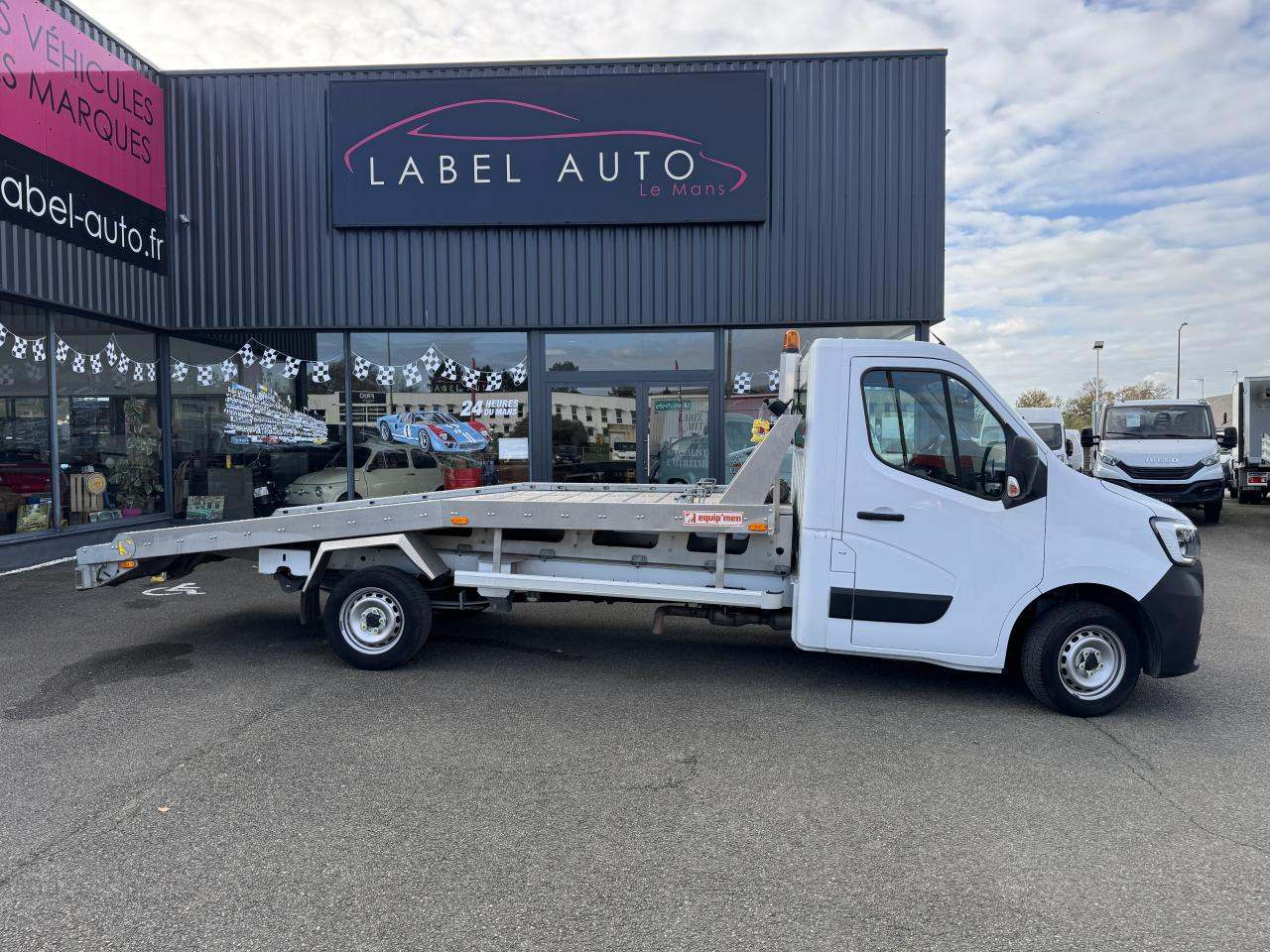 RENAULT Master Confort F3500 L3 2.3 dCi - 130 ch L3 Traction Dépanneuse porte voiture - Тракторче за влечење: слика 1 RENAULT Master Confort F3500 L3 2.3 dCi - 130 ch L3 Traction Dépanneuse porte voiture - Тракторче за влечење: слика 1
