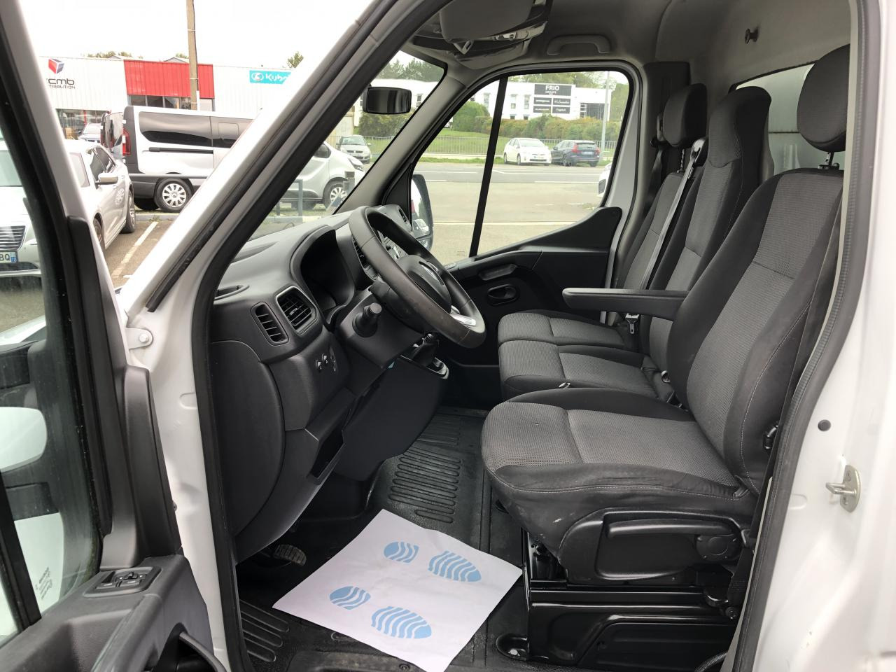 RENAULT Master Confort R3500RJ L3 2.3 dCi - 145 Petite Série  III TRANSPORTS SPECIFIQUES BENNE Benne - Комби кипер: слика 4 RENAULT Master Confort R3500RJ L3 2.3 dCi - 145 Petite Série  III TRANSPORTS SPECIFIQUES BENNE Benne - Комби кипер: слика 4