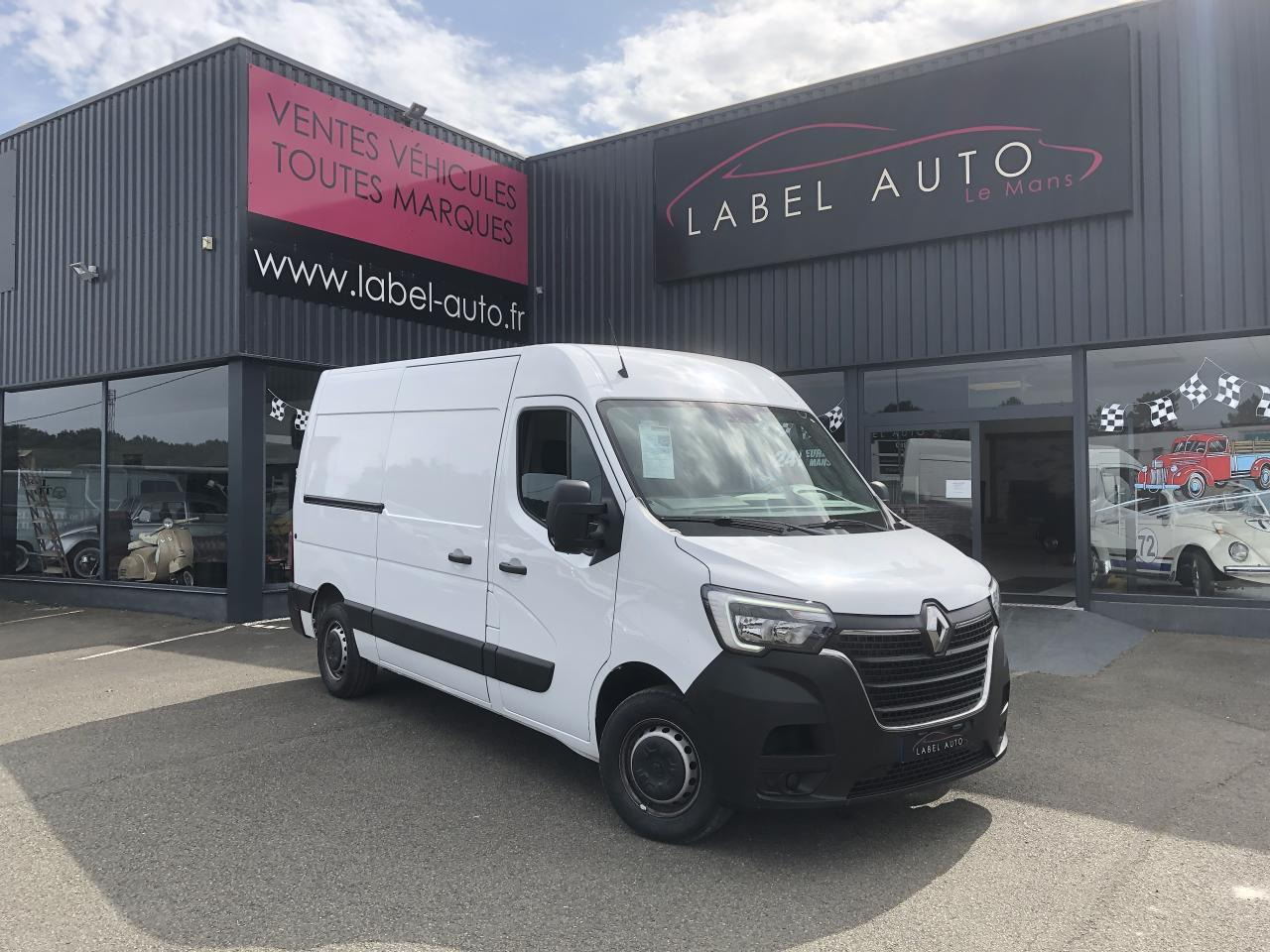 Renault Master F3300 L2H2 2.3 BLUE DCI 135CH CONFORT EURO6 - Товарно комбе: слика 1 Renault Master F3300 L2H2 2.3 BLUE DCI 135CH CONFORT EURO6 - Товарно комбе: слика 1
