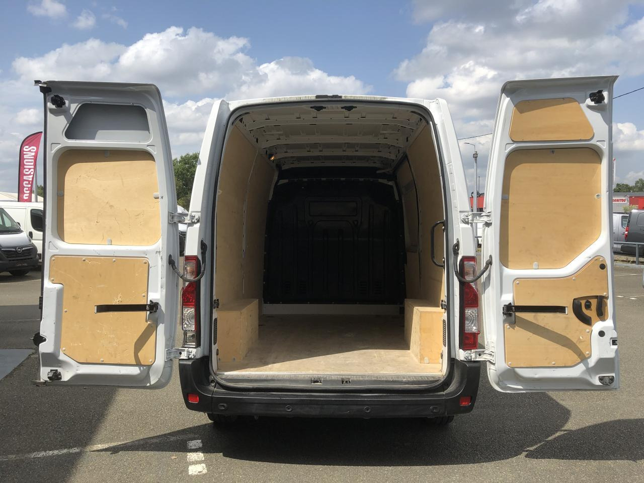 Renault Master F3300 L2H2 2.3 BLUE DCI 135CH GRAND CONFORT EURO6 - Товарно комбе: слика 2 Renault Master F3300 L2H2 2.3 BLUE DCI 135CH GRAND CONFORT EURO6 - Товарно комбе: слика 2