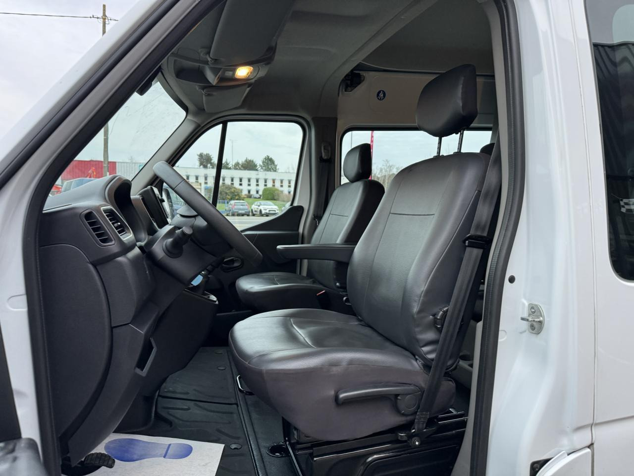 Renault Master F3500 L3H2 2.3 BLUE DCI 135CH CABINE APPROFONDIE 6 PLACES GRAND CONFORT - Комби со двојна кабина: слика 5 Renault Master F3500 L3H2 2.3 BLUE DCI 135CH CABINE APPROFONDIE 6 PLACES GRAND CONFORT - Комби со двојна кабина: слика 5
