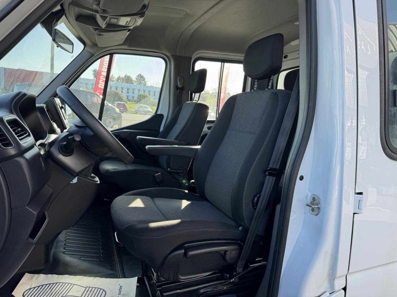 Renault Master RENAULT 3T5 BENNE + COFFRE RJ DOUBLE CABINE 6 PL 2.3 DCI 130 CH CONFORT + GPS + REGUL + CLIM - Комби кипер: слика 4 Renault Master RENAULT 3T5 BENNE + COFFRE RJ DOUBLE CABINE 6 PL 2.3 DCI 130 CH CONFORT + GPS + REGUL + CLIM - Комби кипер: слика 4