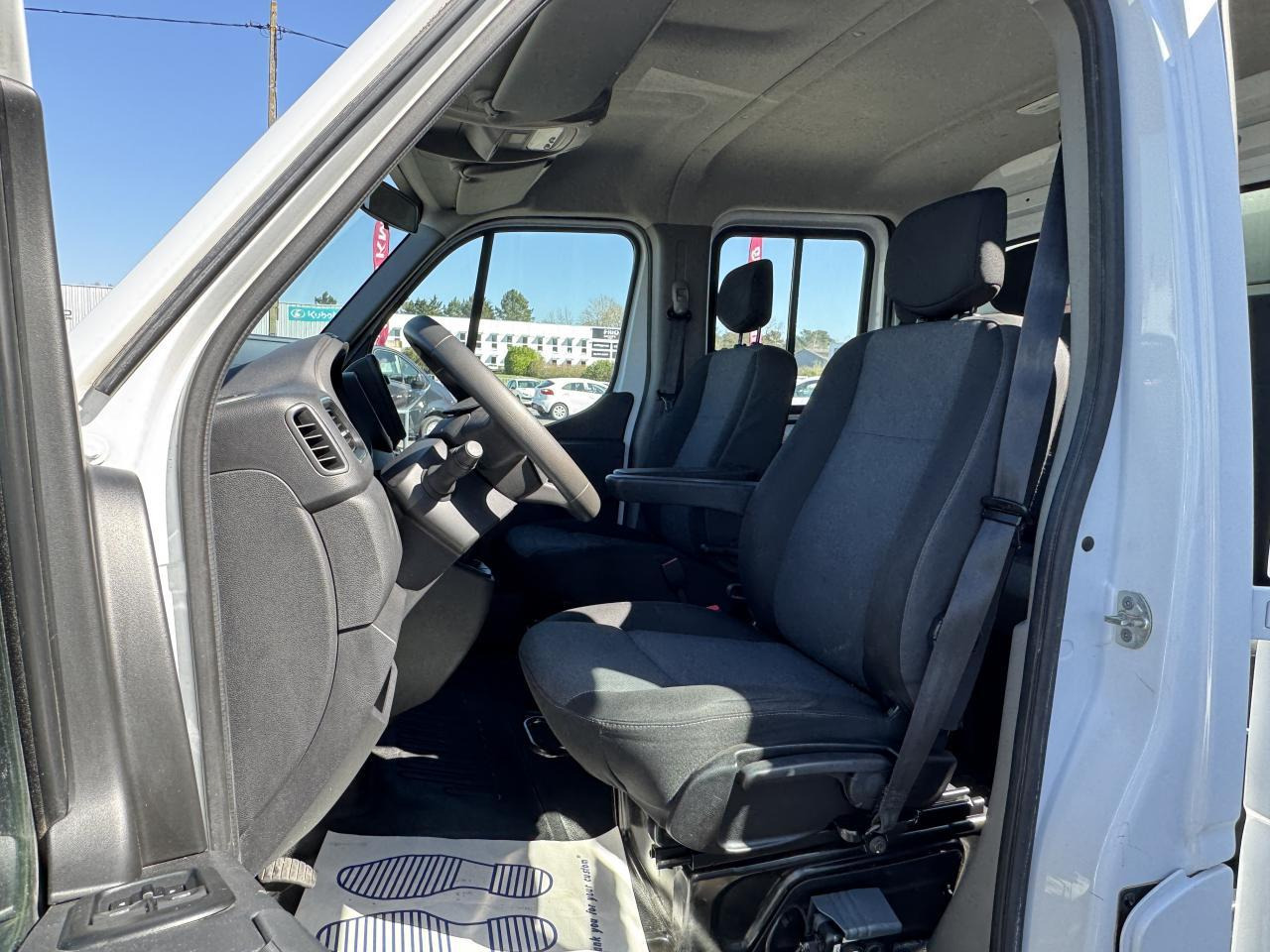 Renault Master RENAULT 3T5 BENNE + COFFRE RJ DOUBLE CABINE 6 PL 2.3 DCI 130 CH CONFORT + GPS + REGUL + CLIM - Комби кипер: слика 4 Renault Master RENAULT 3T5 BENNE + COFFRE RJ DOUBLE CABINE 6 PL 2.3 DCI 130 CH CONFORT + GPS + REGUL + CLIM - Комби кипер: слика 4