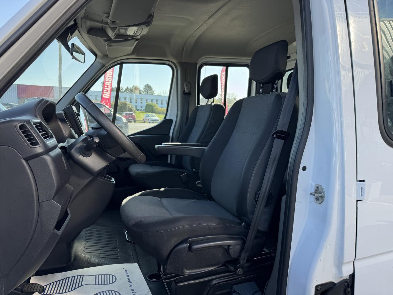 Renault Master combi RENAULT 3T5 BENNE + COFFRE RJ DOUBLE CABINE 6 PL 2.3 DCI 130 CH CONFORT + GPS + REGUL + CLIM - Комби кипер: слика 4 Renault Master combi RENAULT 3T5 BENNE + COFFRE RJ DOUBLE CABINE 6 PL 2.3 DCI 130 CH CONFORT + GPS + REGUL + CLIM - Комби кипер: слика 4