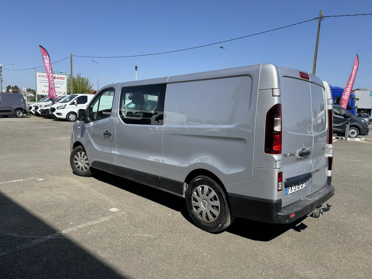 Renault Trafic L2H1 2.0 DCI 145CH CABINE APPROFONDIE 6 PLACES CONFORT EDC - Комби со двојна кабина: слика 5 Renault Trafic L2H1 2.0 DCI 145CH CABINE APPROFONDIE 6 PLACES CONFORT EDC - Комби со двојна кабина: слика 5