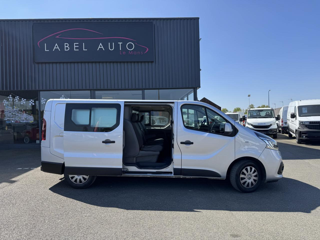 Renault Trafic L2H1 2.0 DCI 145CH CABINE APPROFONDIE 6 PLACES CONFORT EDC - Комби со двојна кабина: слика 1 Renault Trafic L2H1 2.0 DCI 145CH CABINE APPROFONDIE 6 PLACES CONFORT EDC - Комби со двојна кабина: слика 1