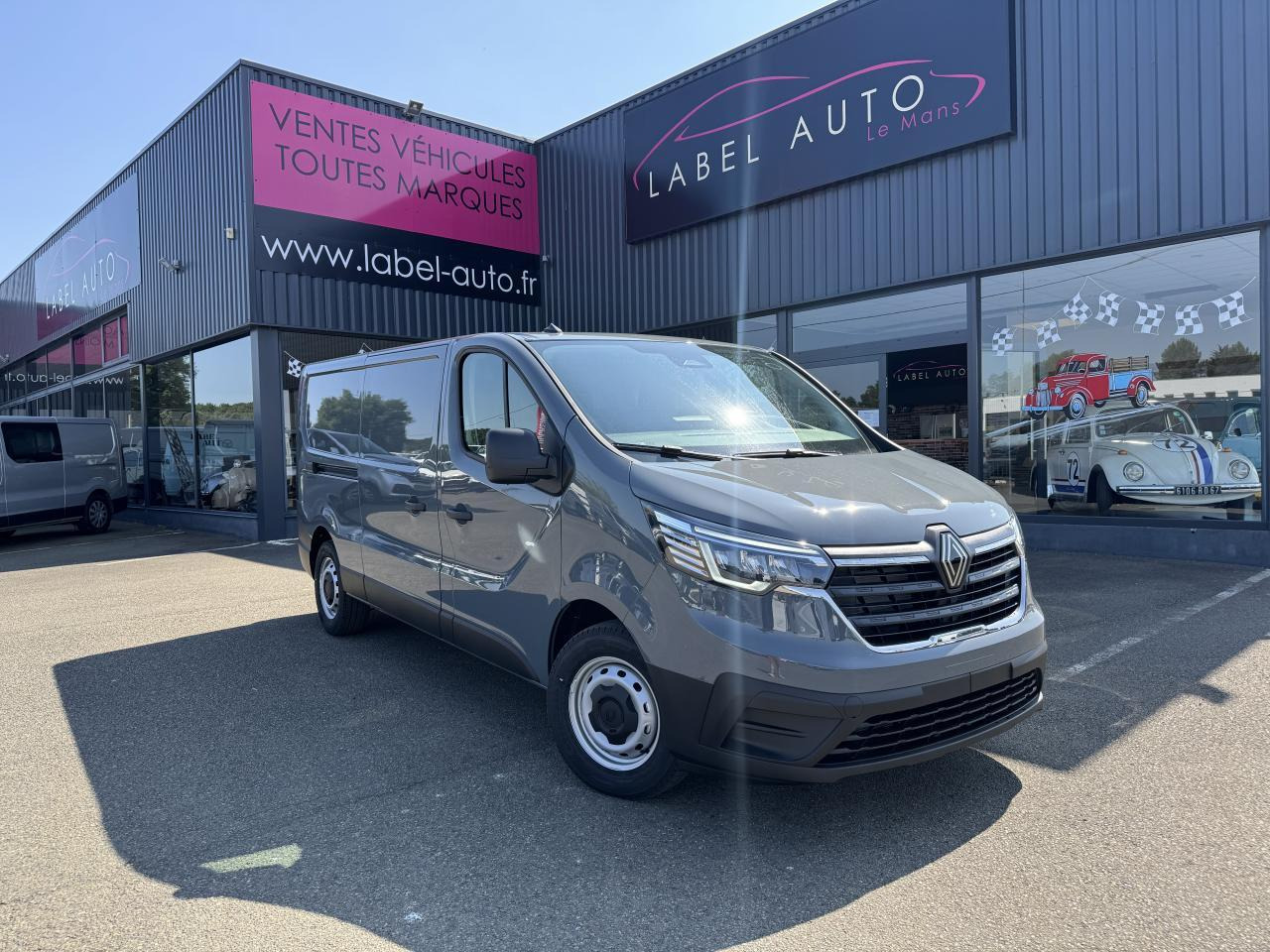 Renault Trafic L2H1 3T 2.0 BLUE DCI 170CH ADVANCE CARPLAY CAM - Товарно комбе: слика 1 Renault Trafic L2H1 3T 2.0 BLUE DCI 170CH ADVANCE CARPLAY CAM - Товарно комбе: слика 1