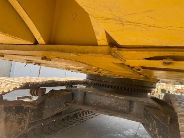 Багер гасеничар CAT 352 F: слика 18