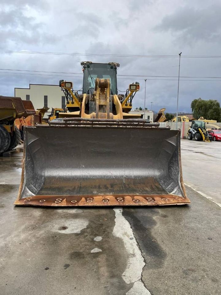 Komatsu WA 600-6 - Натоварувач на тркала: слика 5 Komatsu WA 600-6 - Натоварувач на тркала: слика 5