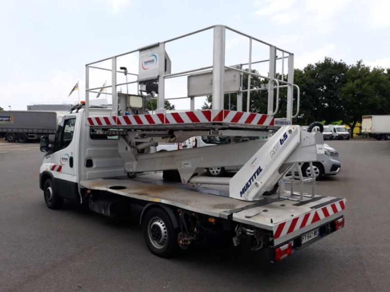Iveco Daily 35S14 Plateau Nacelle 6m50 Spécial tunnel - Камион со подигачка кошница: слика 3 Iveco Daily 35S14 Plateau Nacelle 6m50 Spécial tunnel - Камион со подигачка кошница: слика 3