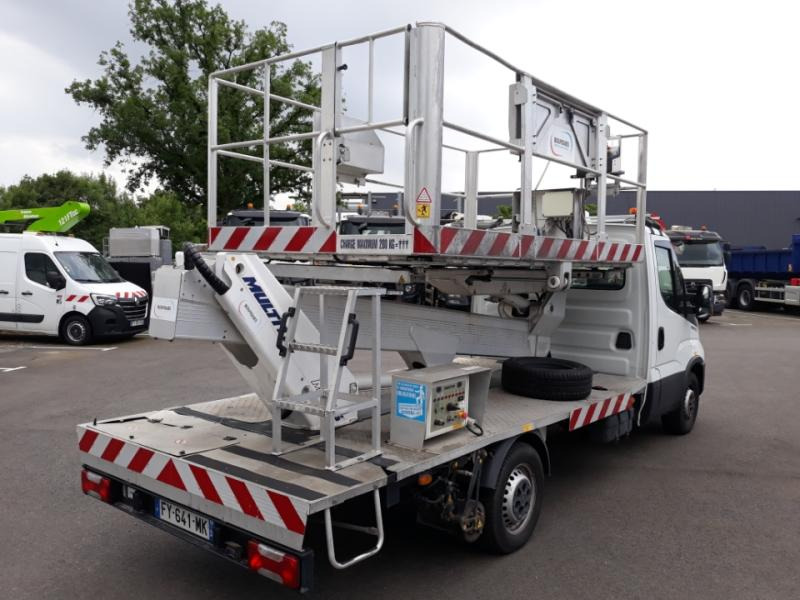 Iveco Daily 35S14 Plateau Nacelle 6m50 Spécial tunnel - Камион со подигачка кошница: слика 4 Iveco Daily 35S14 Plateau Nacelle 6m50 Spécial tunnel - Камион со подигачка кошница: слика 4