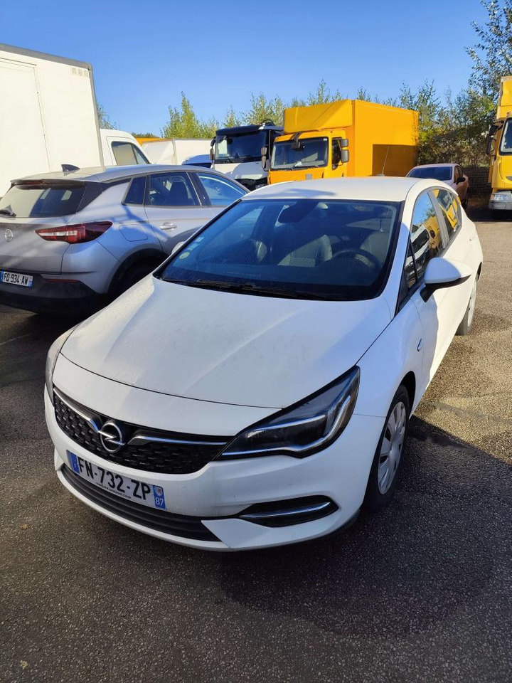 Opel Astra 1,5 Diesel 105 cv BVM6 2 places Edition business - Автомобил: слика 2 Opel Astra 1,5 Diesel 105 cv BVM6 2 places Edition business - Автомобил: слика 2
